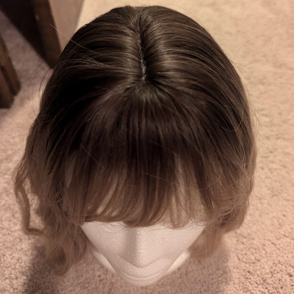 Lush Wig - Picture 4 of 5